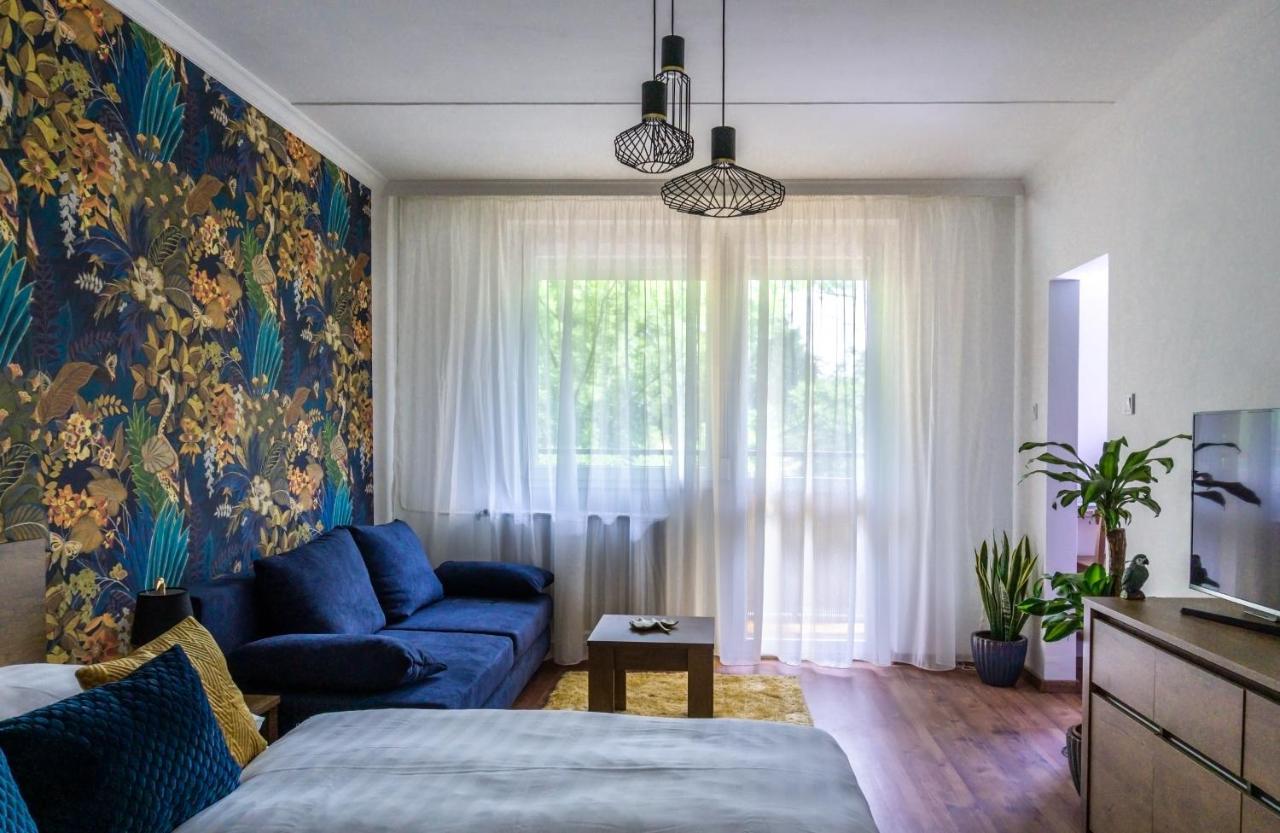 Secret Garden Apartman 米什科尔茨 外观 照片
